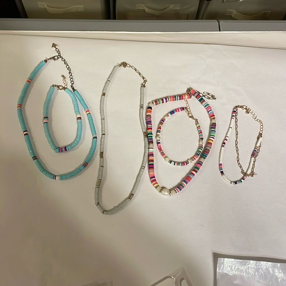 Jewelry lot. 